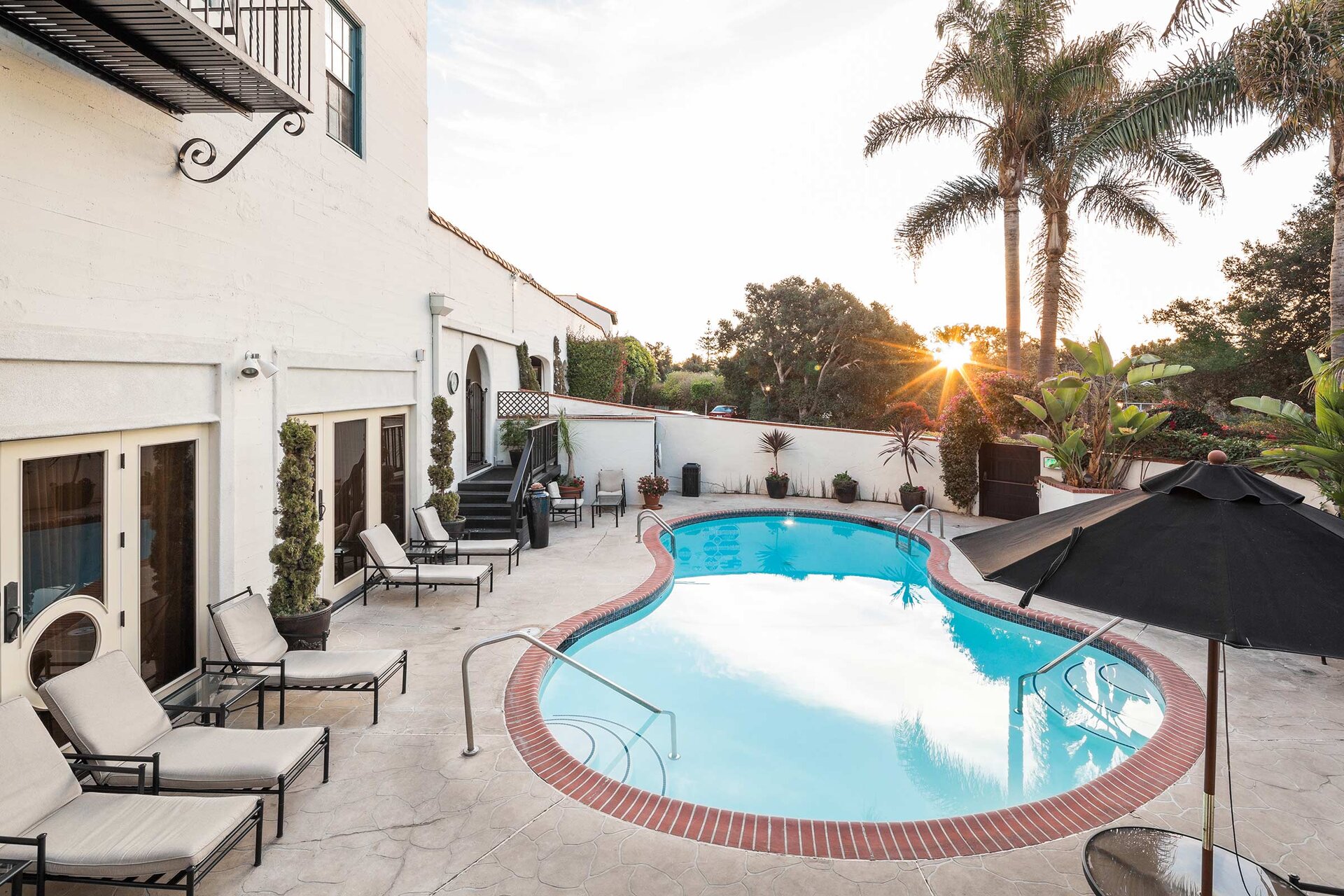 Pool at Montecito Inn